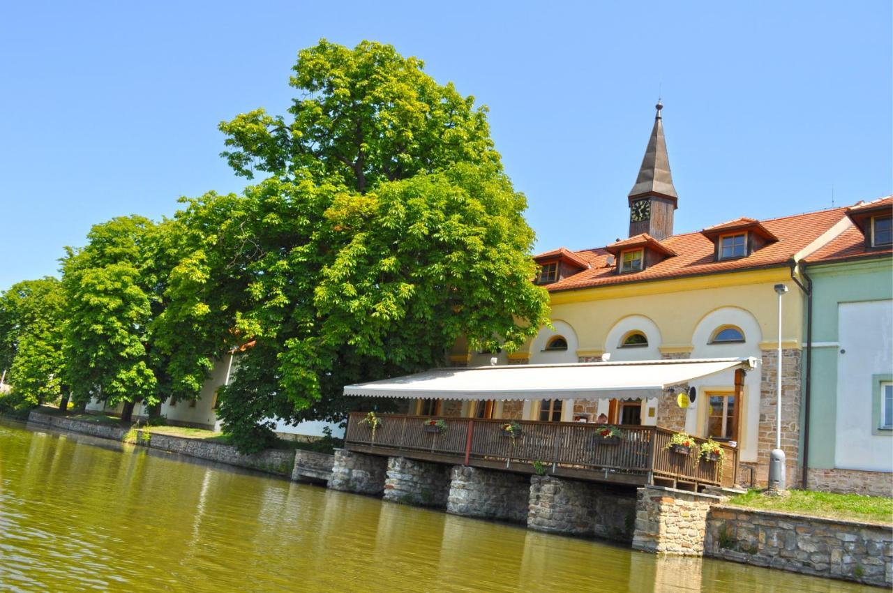 Hotel Certousy Praga Exterior foto